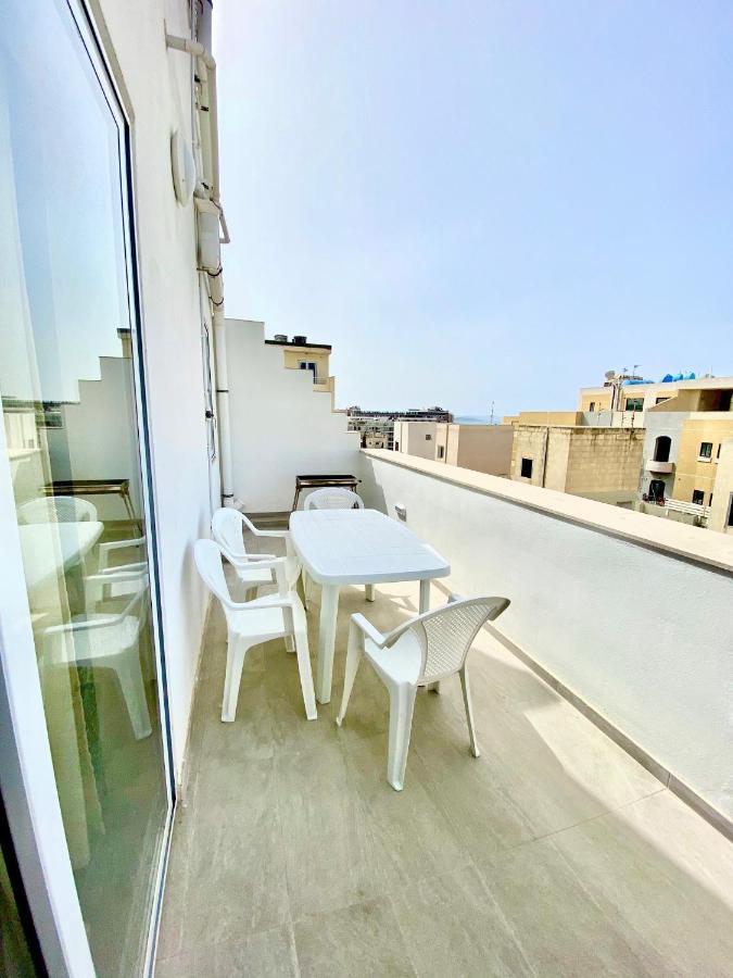 New Breeze Apartment St. Paul's Bay Exterior photo